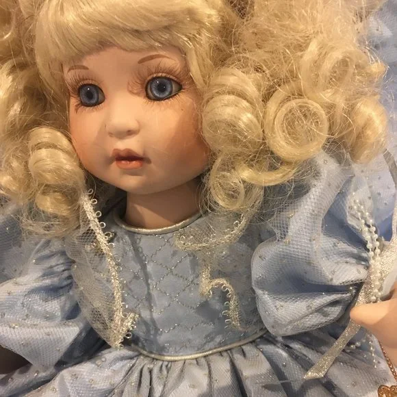 Vintage Marie Osmond Millennial Angel Doll - Picture 14 of 14